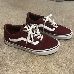Old skool vans (like new) - burgundy women’s size 7.5